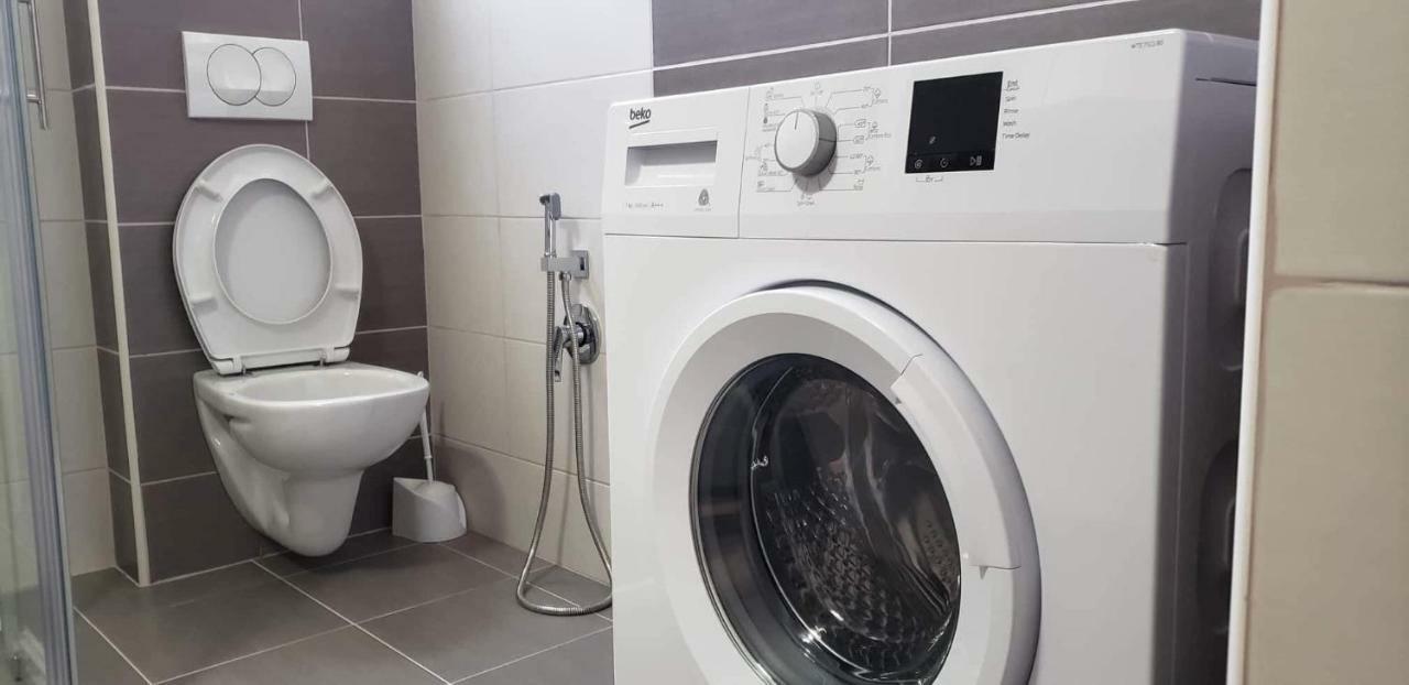 Apartmani Suncokreti - Sunflower Apartments บาร์ ภายนอก รูปภาพ